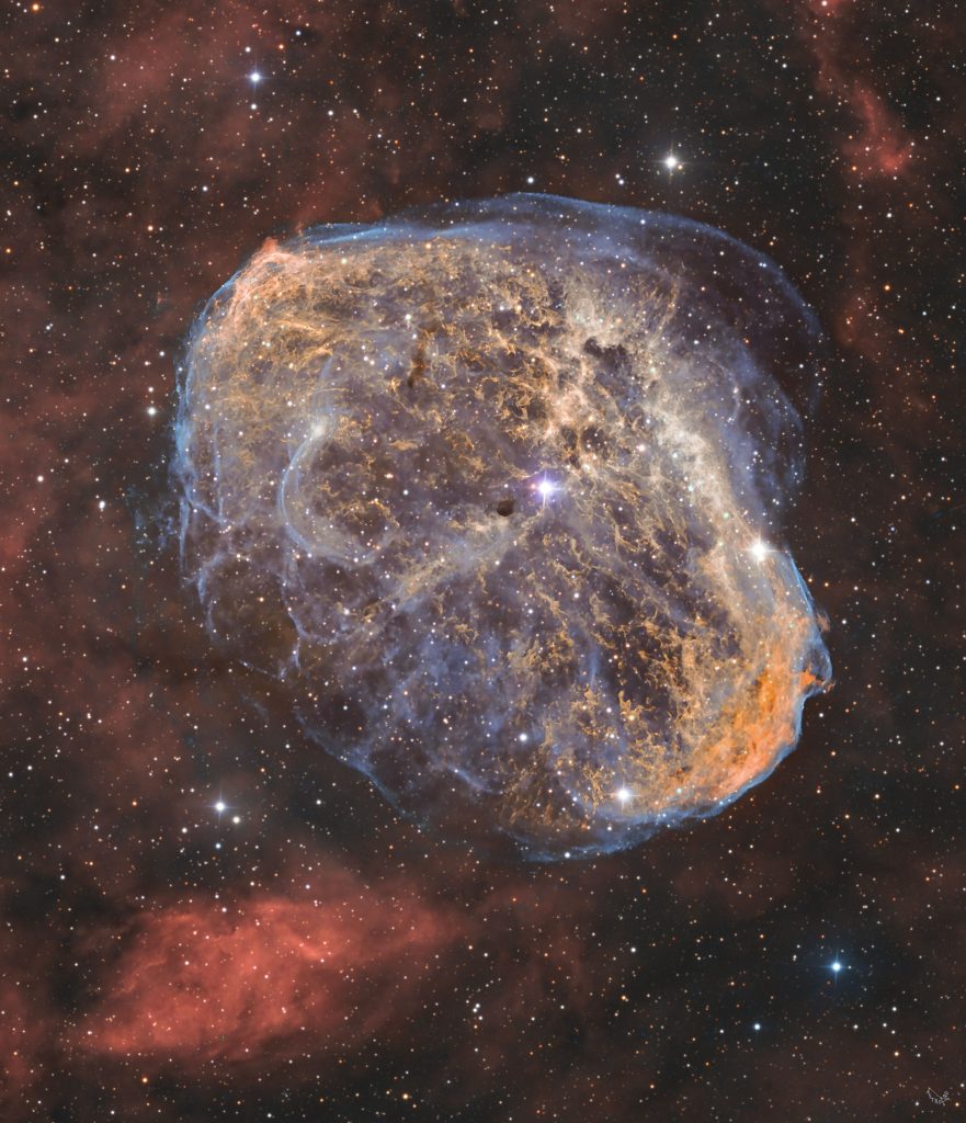 NGC 6888: El Encantador Misterio de la Nebulosa Creciente