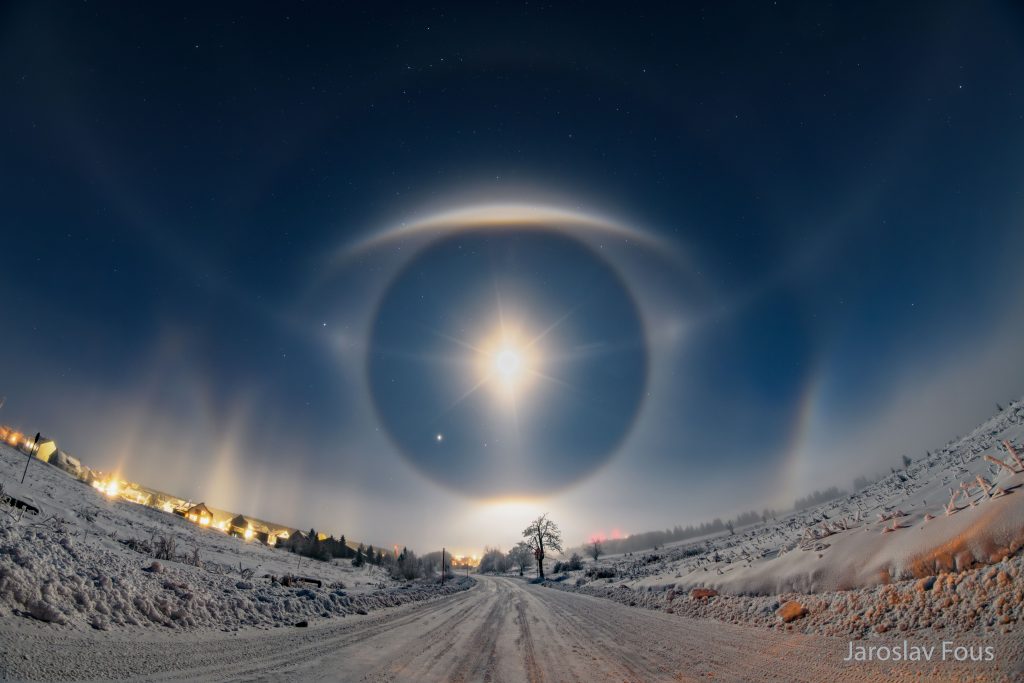 El Ojo Celestial de Polvo de Diamante: Un Espectáculo Único en el Cielo