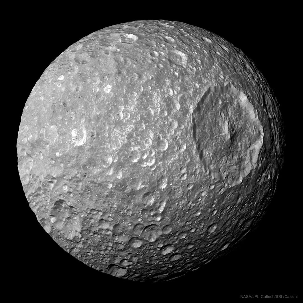 Mimas: La Pequeña Luna de Saturno con un Gran Cráter